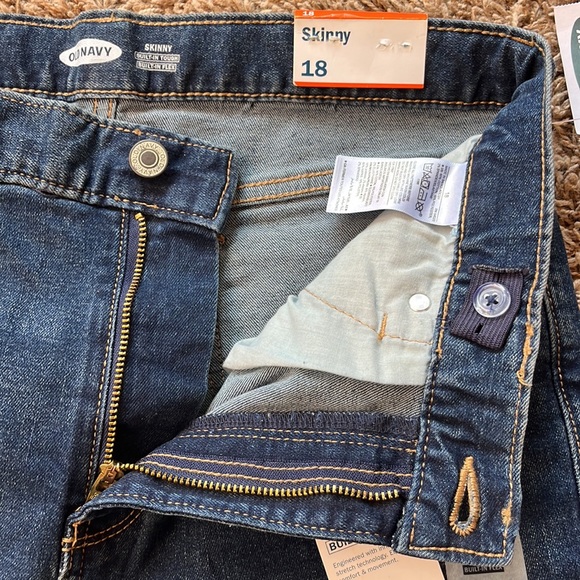Old Navy Dark Wash BOYS size 18 jeans - Picture 3 of 5